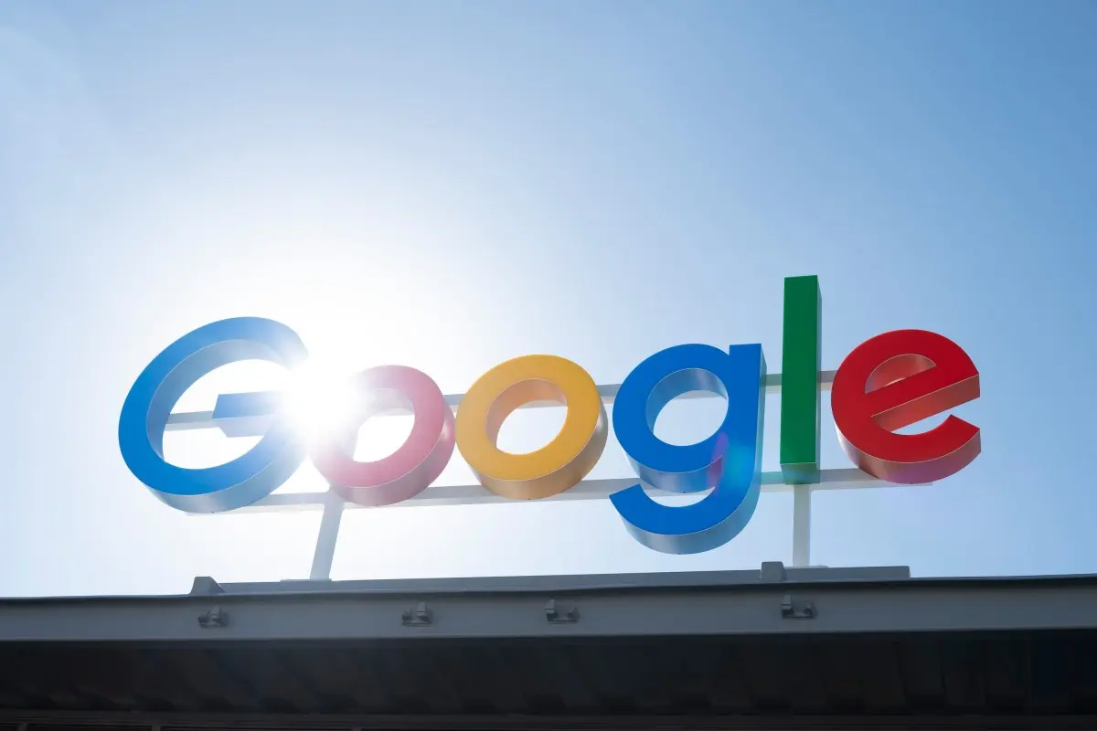 Google 更新 AI 搜尋功能，納入來自 Reddit 及其他網路論壇的專家建議